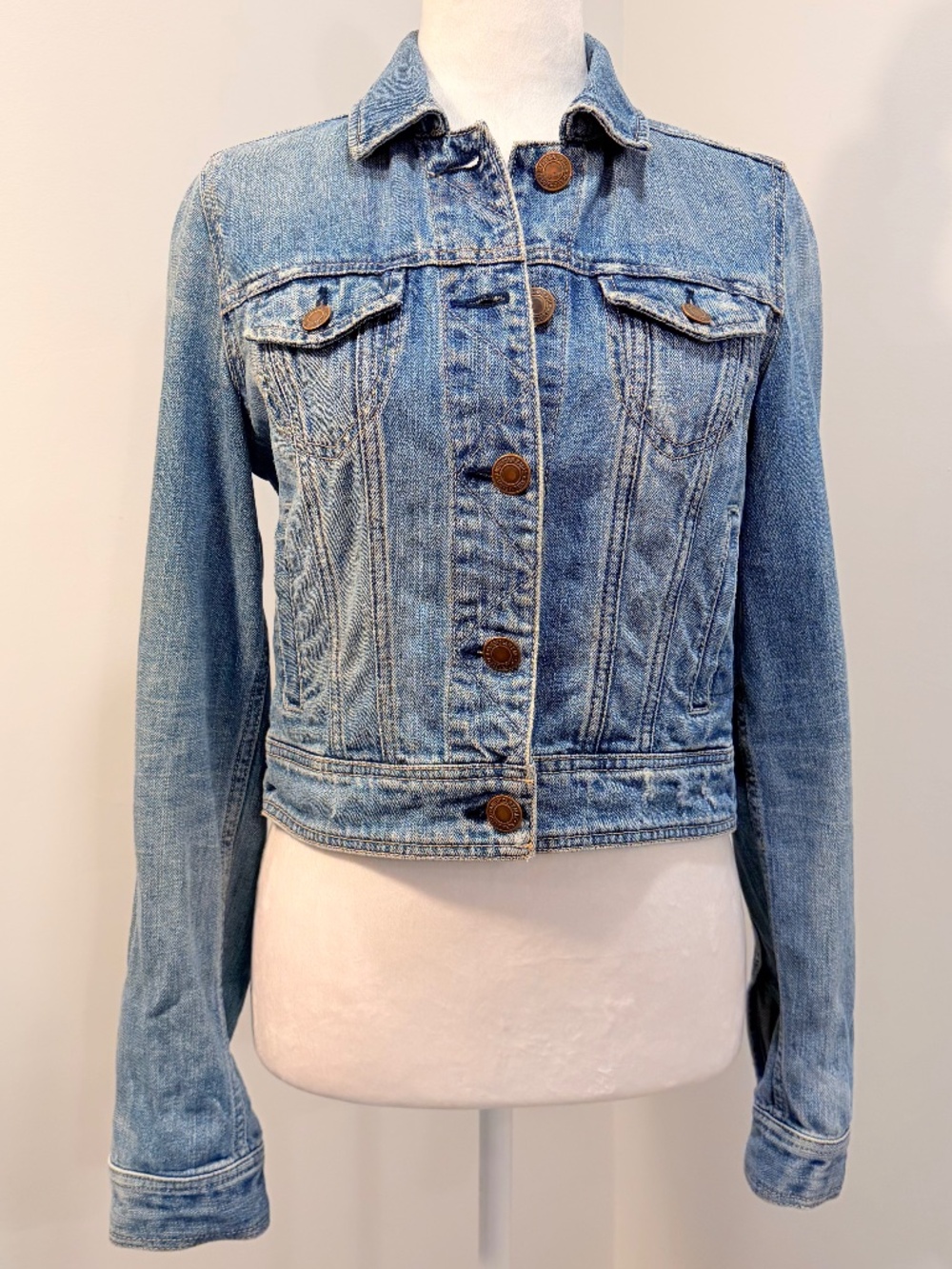 EUC American Eagle Faded Denim Jacket Size Small